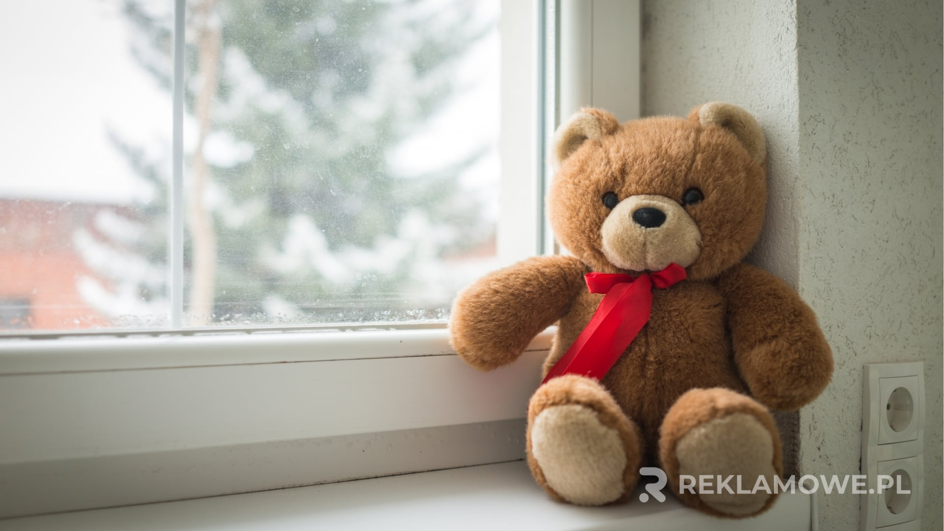 Porównanie kosztów różnych gadżetów promocyjnych